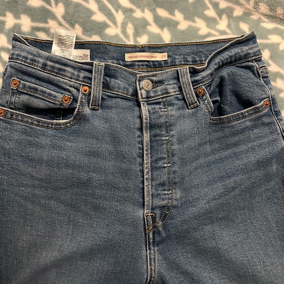 (Sold) Levi Strauss straight ankle Jean - Picture 4 of 6